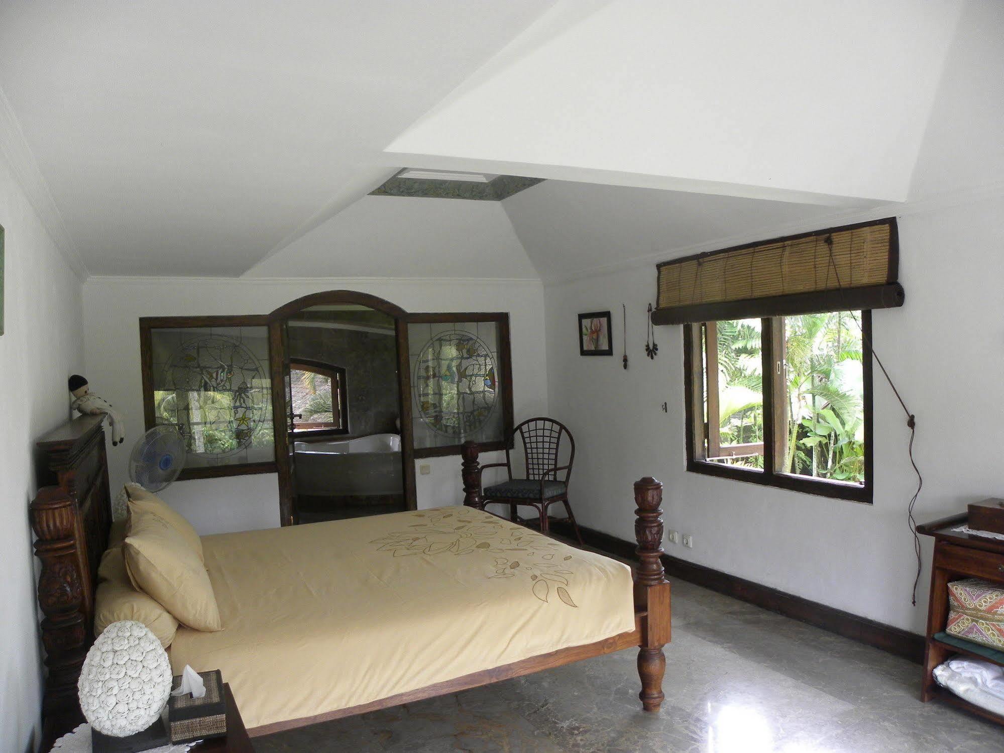 Saudara Home Ubud エクステリア 写真